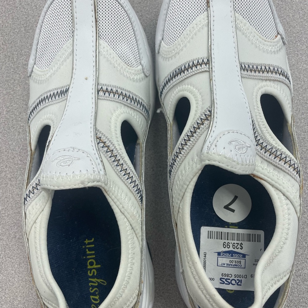 Easy Spirit White and Black Slip-On Shoes